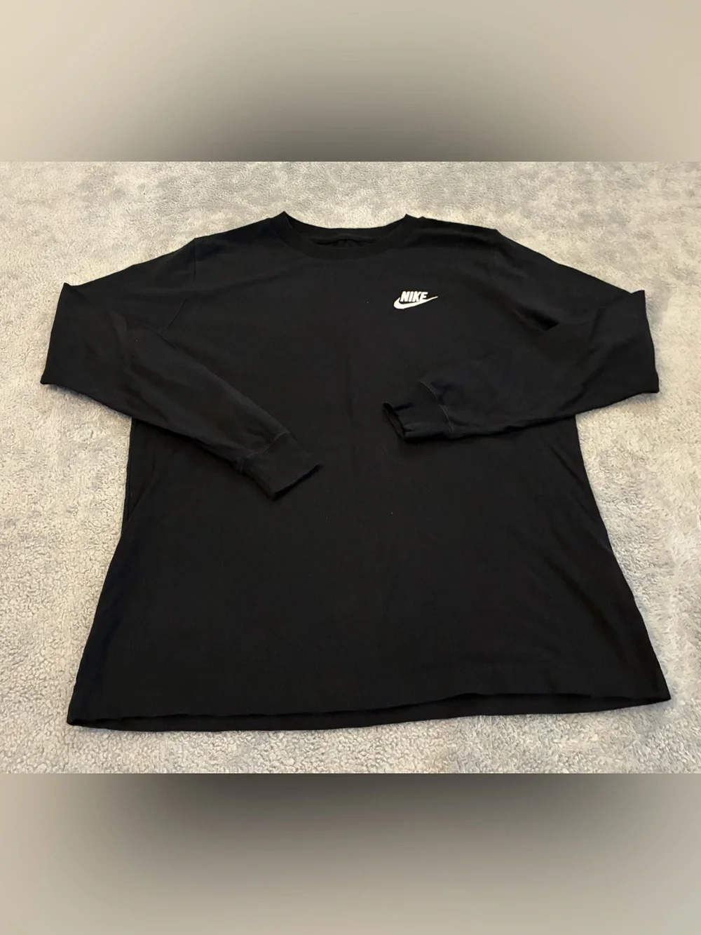 Nike Boys Youth Black Long-Sleeve Crewneck Shirt Size Large